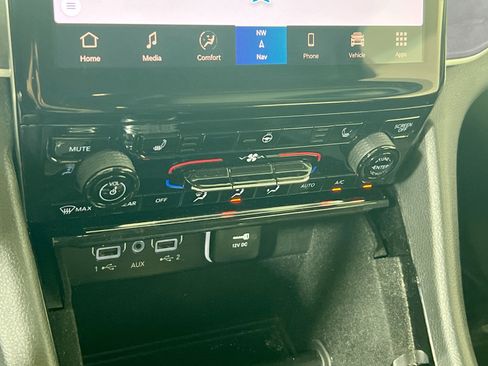 Used 2022 Jeep Grand Cherokee Limited image 16