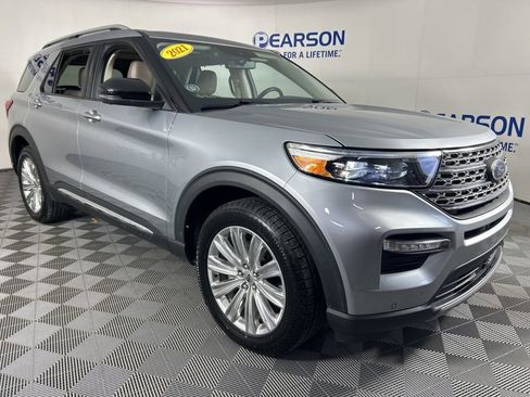 Used 2021 Ford Explorer Limited w/ Equipment Group 301A image 3