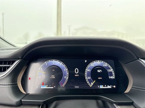 New 2025 Jeep Grand Cherokee L Limited w/ Trailer Tow Package image 17