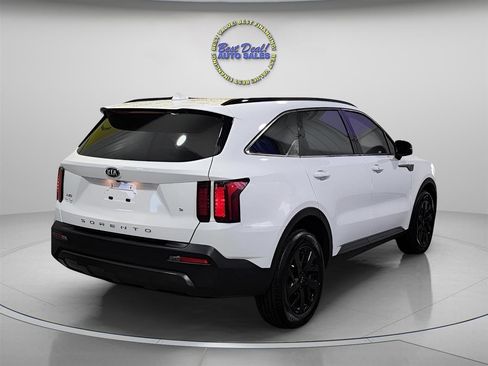 Used 2021 Kia Sorento S w/ Panoramic Sunroof Package AWD/4WD image 6