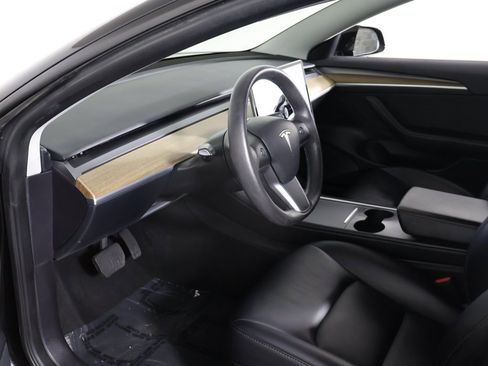 Used 2023 Tesla Model 3 Standard Range image 26