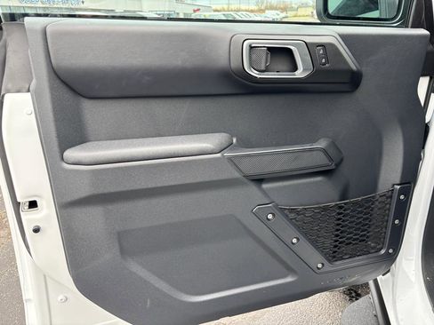 New 2025 Ford Bronco Badlands image 12