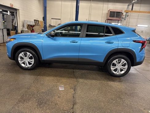 New 2026 Chevrolet Trax LS image 3