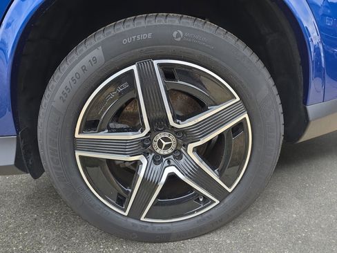 Used 2024 Mercedes-Benz GLC 300 4MATIC w/ AMG Line image 32