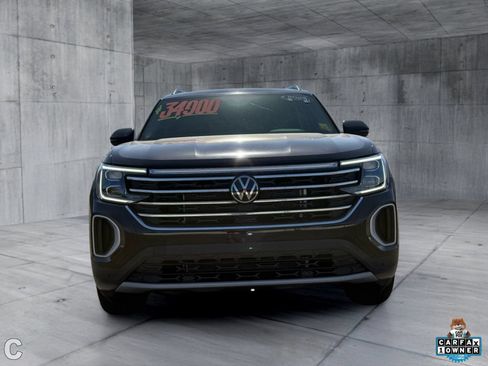 Used 2025 Volkswagen Atlas SE AWD/4WD image 9