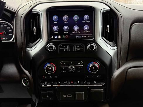 Used 2020 Chevrolet Silverado 2500 LTZ w/ LTZ Premium Package image 20