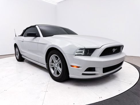 Used 2014 Ford Mustang Convertible w/ Equipment Group 102A image 7