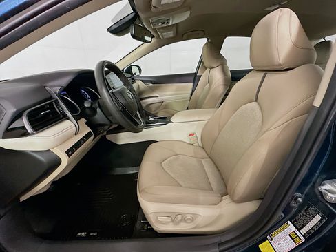 Used 2021 Toyota Camry LE w/ Convenience Package FWD image 13