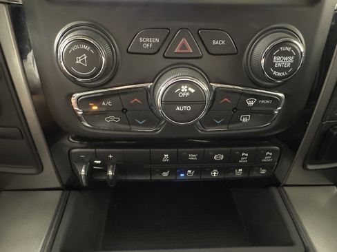 Used 2018 RAM 2500 Laramie w/ Sport Appearance Group image 20