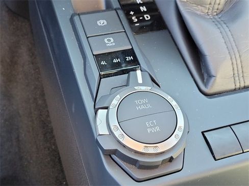 Used 2025 Toyota Tacoma SR5 image 21