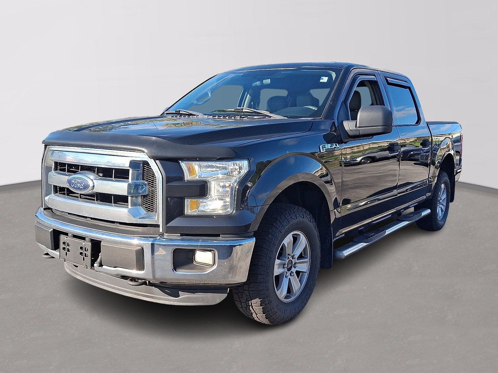 Used 2015 Ford F150 XLT AWD/4WD image 3