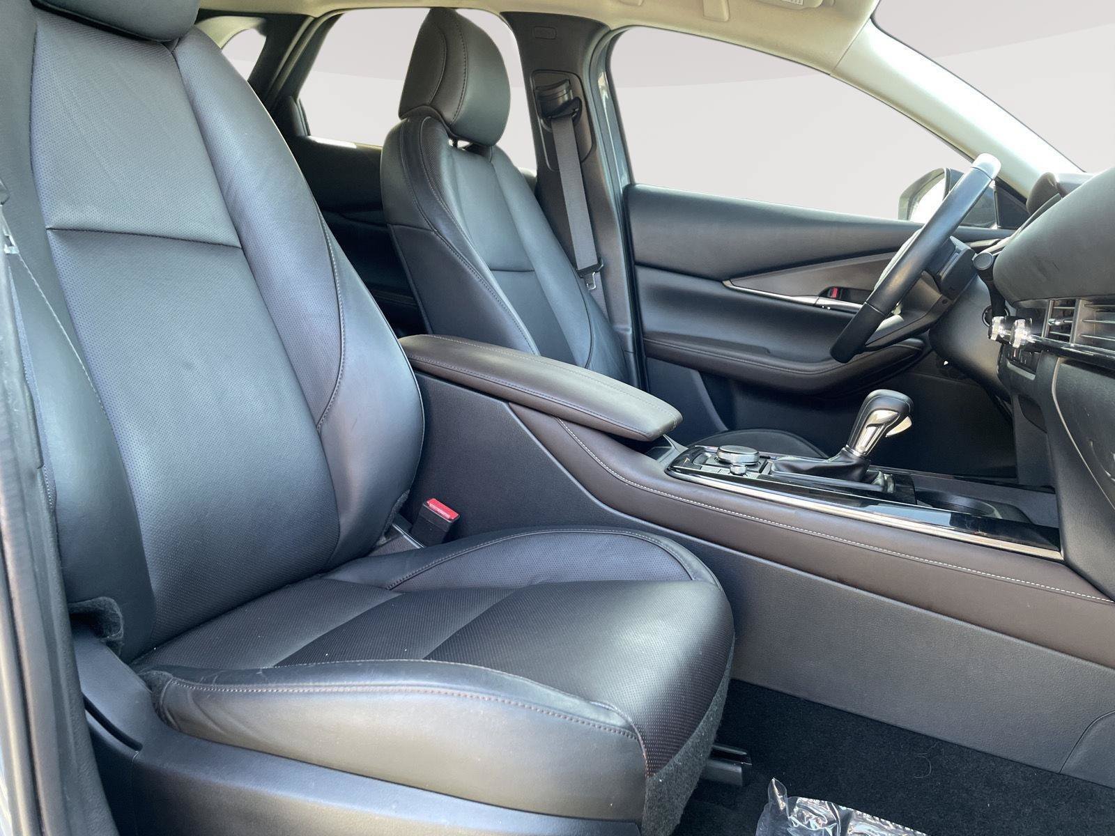 Used 2020 MAZDA CX-30 FWD w/ Premium Package image 4