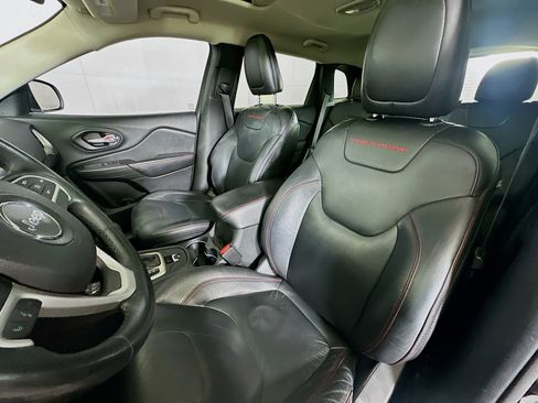 Used 2014 Jeep Cherokee Trailhawk w/ Leather Interior Group image 13
