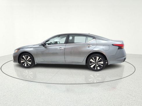 Used 2022 Nissan Altima 2.5 SV AWD/4WD image 5