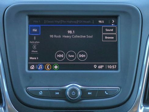 Used 2022 Chevrolet Equinox LT image 18