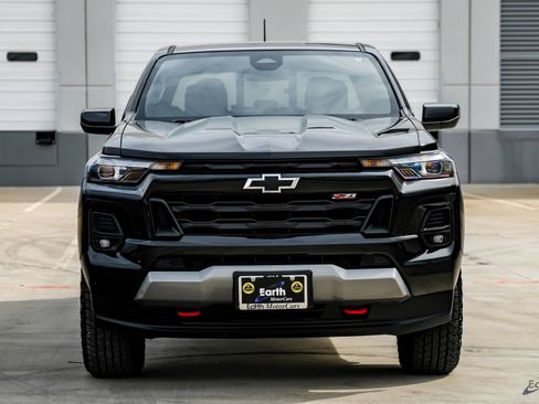 Used 2024 Chevrolet Colorado Z71 w/ Z71 Convenience Package 2 image 25