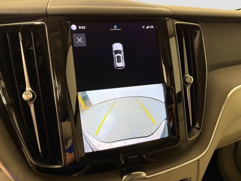 Certified 2023 Volvo XC60 B5 Plus w/ Climate Package AWD/4WD image 14