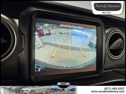 Used 2022 Jeep Wrangler Unlimited Sport AWD/4WD image 19