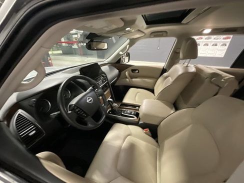 Used 2022 Nissan Armada SL w/ Captain's Chairs Package AWD/4WD image 38