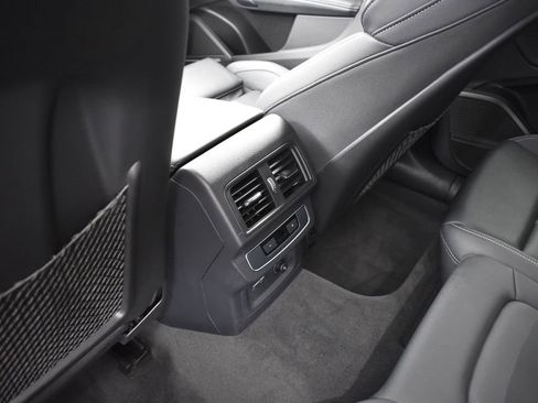 Used 2024 Audi Q5 e Premium Plus image 26