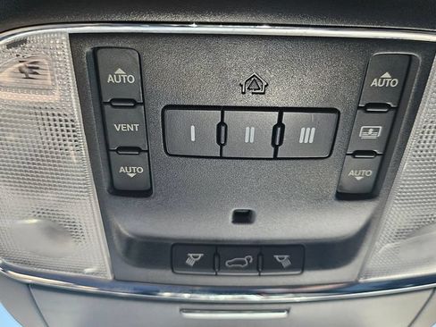 Used 2016 Jeep Grand Cherokee SRT AWD/4WD image 42