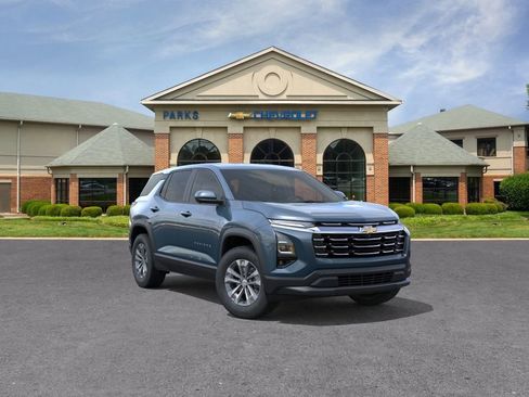 New 2026 Chevrolet Equinox LT FWD image 2