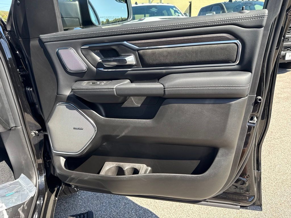 New 2027 RAM 1500 Laramie w/ Night Edition AWD/4WD image 31