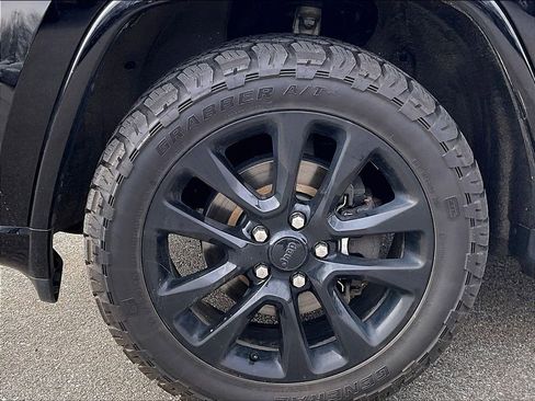 Used 2020 Jeep Grand Cherokee Altitude image 7