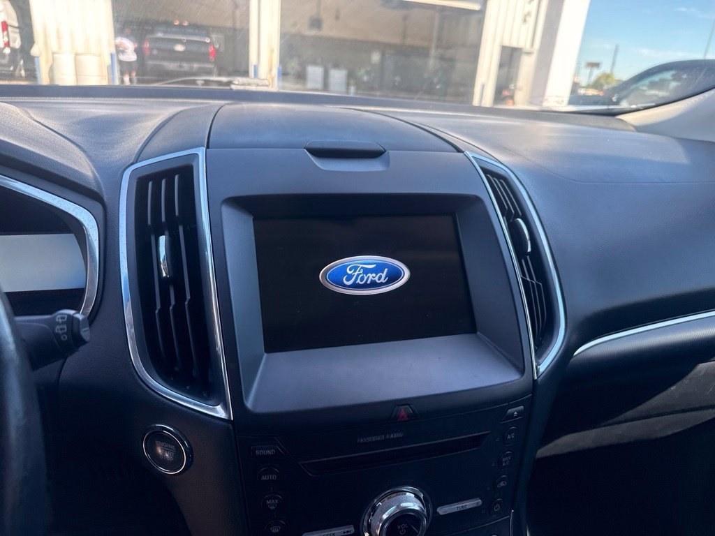 Used 2019 Ford Edge Titanium FWD image 10