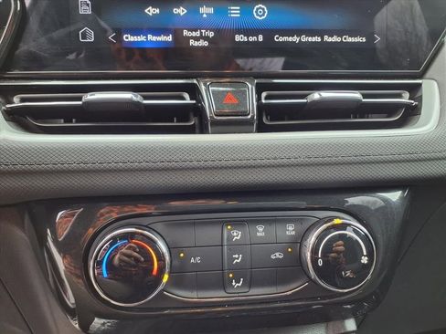 Used 2025 Chevrolet TrailBlazer LT image 7