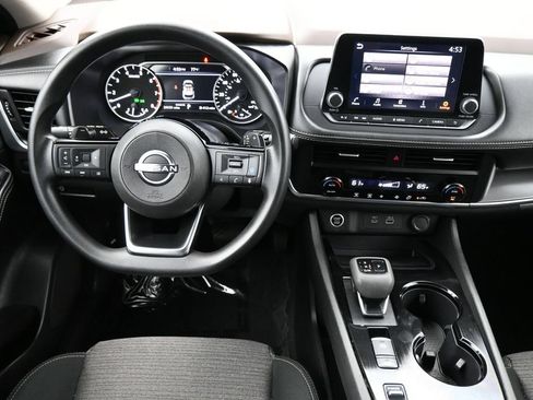 Used 2023 Nissan Rogue SV FWD image 5