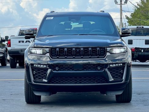 New 2026 Jeep Grand Cherokee L Limited AWD/4WD image 2