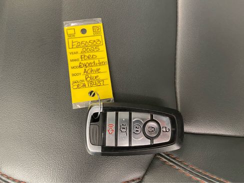 Used 2025 Ford Expedition Active image 51