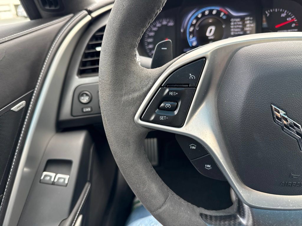Used 2017 Chevrolet Corvette Stingray Coupe RWD image 19