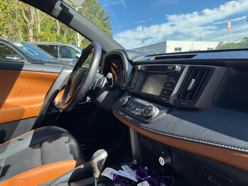 Used 2016 Toyota RAV4 SE AWD/4WD image 23