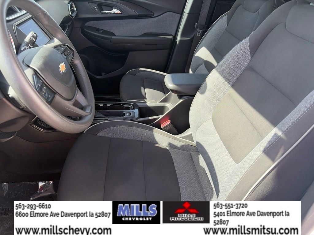 Used 2023 Chevrolet TrailBlazer LT FWD image 10
