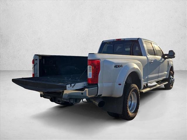 Used 2018 Ford F350 Lariat w/ Lariat Value Package AWD/4WD image 6