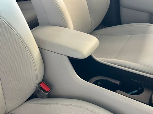 Used 2024 Hyundai Kona SE image 36