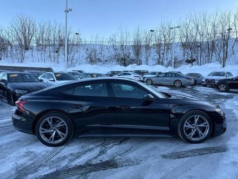 Used 2023 Audi e-tron GT Premium Plus image 12