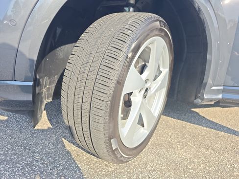 Certified 2025 Audi Q5 Premium Plus w/ Premium Plus image 31