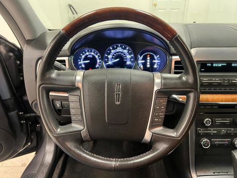 Used 2012 Lincoln MKZ image 33