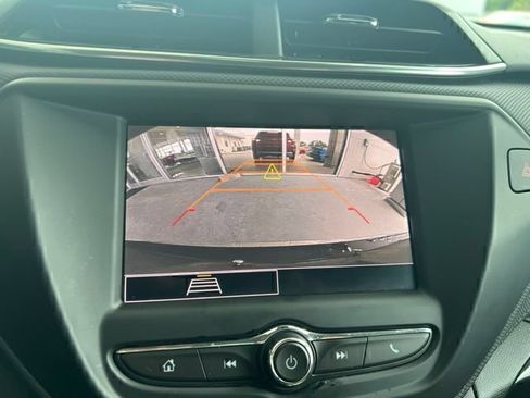 Used 2022 Chevrolet TrailBlazer LT w/ Driver Confidence Package AWD/4WD image 14