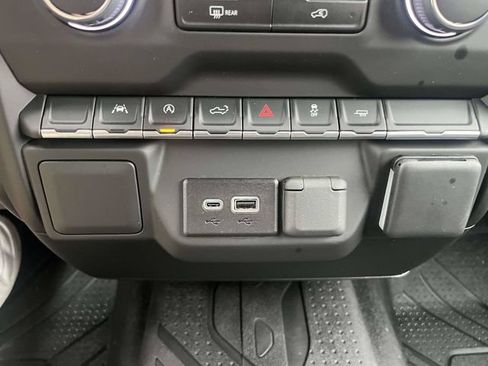 Used 2024 Chevrolet Silverado 1500 Custom w/ Turbomax Blackout Package RWD image 30