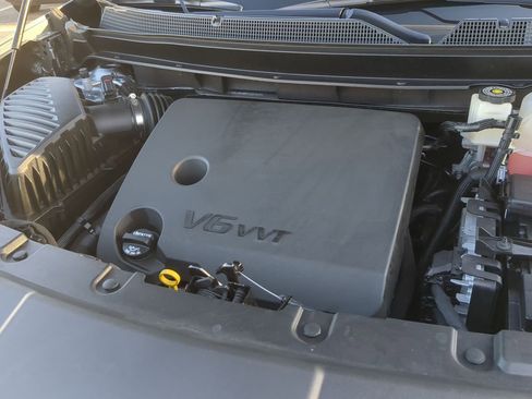 Used 2023 Chevrolet Traverse LT w/ LPO, Floor Liner Package image 28