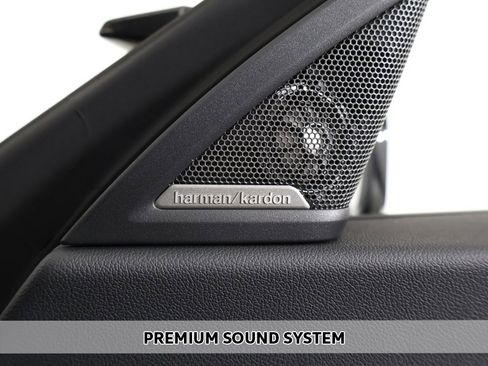 Used 2025 BMW M240i xDrive Coupe w/ Premium Package image 5