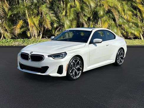 Used 2025 BMW 230i xDrive Coupe w/ Convenience Package AWD/4WD image 1