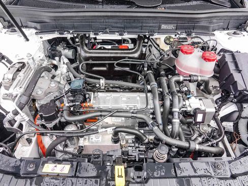 Certified 2025 Mercedes-Benz EQB 300 4MATIC image 58