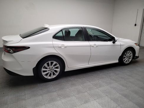 Used 2022 Toyota Camry LE FWD image 10