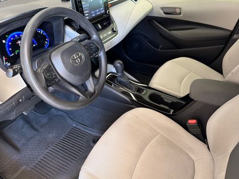 Used 2022 Toyota Corolla LE FWD image 11