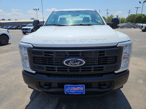 New 2026 Ford F250 XL w/ XL Off-Road Package AWD/4WD image 3